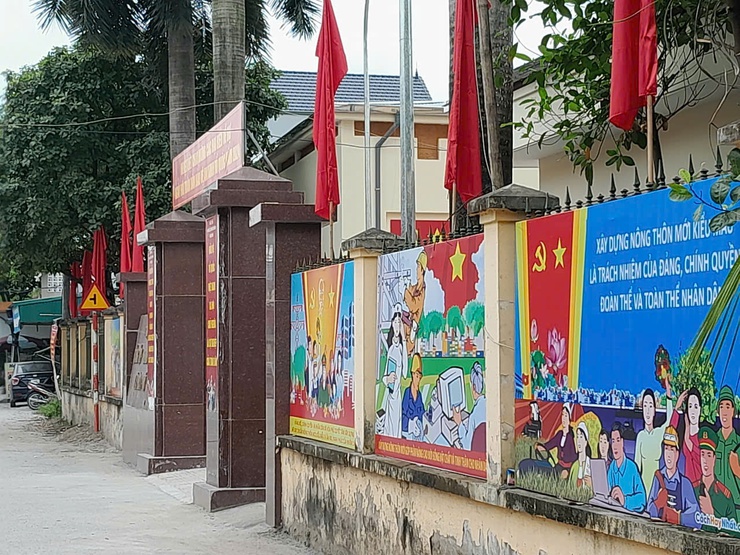 Xã Hòa Phú đạt chuẩn nông thôn mới kiểm mẫu - Ảnh 12.