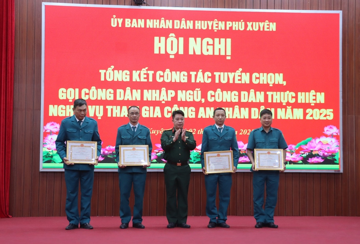       Phú Xuyên  làm tốt công tác nhập ngũ năm 2025- Ảnh 1.