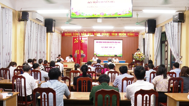 HĐND huyện Ứng Hòa tổ chức Kỳ họp thứ 21 - thông qua nhiều nội dung quan trọng về đầu tư công và ngân sách.- Ảnh 3.