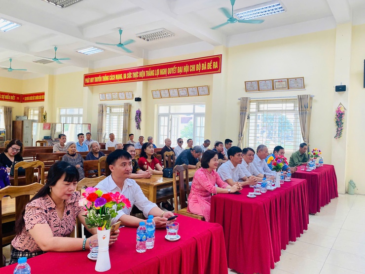 UBND XÃ LIÊN BẠT TỔ CHỨC THÀNH CÔNG LỄ RA MẮT "LÀNG VĂN HOÁ TIÊU BIỂU, VĂN MINH" NĂM 2025- Ảnh 1.