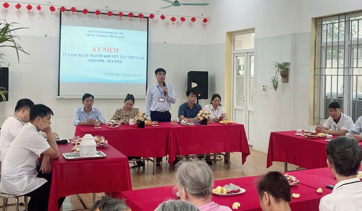 Trung tâm Bảo trợ xã hội 2 Hà Nội tổ chức buổi gặp mặt đối tượng nhân ngày khuyết tật Việt Nam
- Ảnh 1.