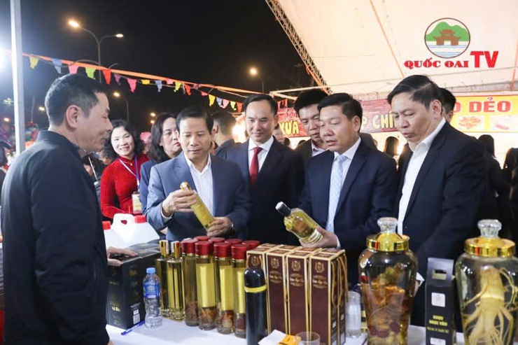 LỄ KHAI HỘI - LỄ HỘI TRUYỀN THỐNG CHÙA THẦY VÀ TUẦN LỄ VĂN HÓA DU LỊCH, XÚC TIẾN THƯƠNG MẠI HUYỆN QUỐC OAI NĂM 2025- Ảnh 8.