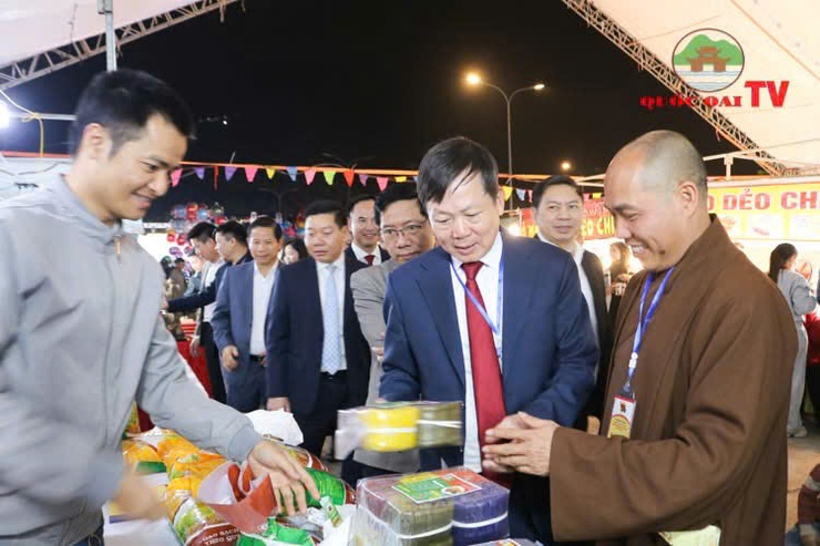 LỄ KHAI HỘI - LỄ HỘI TRUYỀN THỐNG CHÙA THẦY VÀ TUẦN LỄ VĂN HÓA DU LỊCH, XÚC TIẾN THƯƠNG MẠI HUYỆN QUỐC OAI NĂM 2025- Ảnh 9.