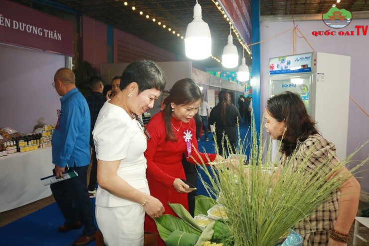 Khai mạc Festival Tinh hoa Đông Y Dược Việt Nam 2025: Kết nối văn hóa và sức khỏe trong kỷ nguyên mới- Ảnh 11.