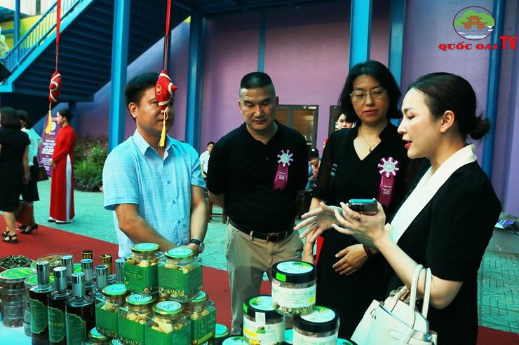 Khai mạc Festival Tinh hoa Đông Y Dược Việt Nam 2025: Kết nối văn hóa và sức khỏe trong kỷ nguyên mới- Ảnh 15.
