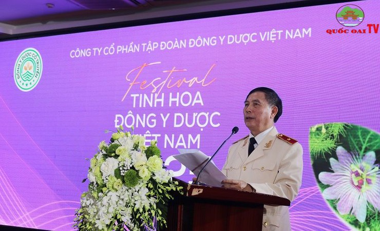 Khai mạc Festival Tinh hoa Đông Y Dược Việt Nam 2025: Kết nối văn hóa và sức khỏe trong kỷ nguyên mới- Ảnh 3.