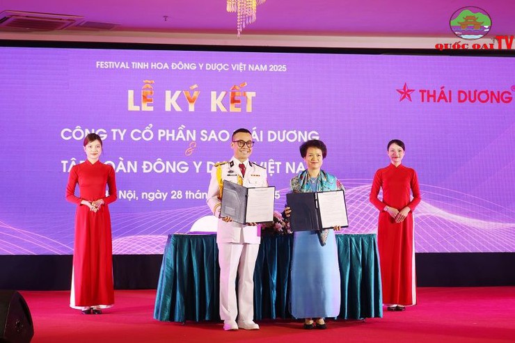 Khai mạc Festival Tinh hoa Đông Y Dược Việt Nam 2025: Kết nối văn hóa và sức khỏe trong kỷ nguyên mới- Ảnh 7.