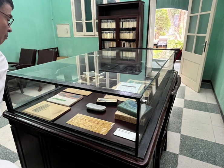 Thị trấn Quốc Oai tổ chức cho cán bộ, công chức tham quan di tích Hoàng thành Thăng Long, Nhà Quốc hội nhân dịp kỷ niệm 50 năm ngày Giải phóng Miền Nam 30/4- Ảnh 10.