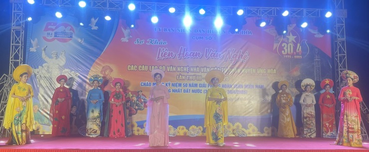 Huyện Ứng Hòa: Sôi động liên hoan văn nghệ các câu lạc bộ nhà văn hóa tự quản- Ảnh 7.