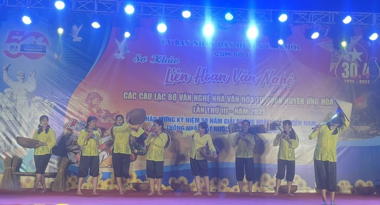 Huyện Ứng Hòa: Sôi động liên hoan văn nghệ các câu lạc bộ nhà văn hóa tự quản- Ảnh 4.