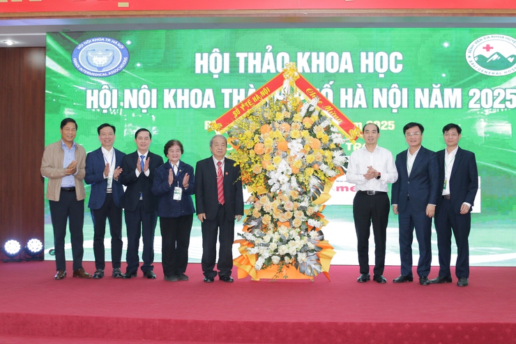 Bệnh viện Đa khoa Ba Vì đẩy mạnh hợp tác và nghiên cứu khoa học trong lĩnh vực Nội khoa- Ảnh 2.