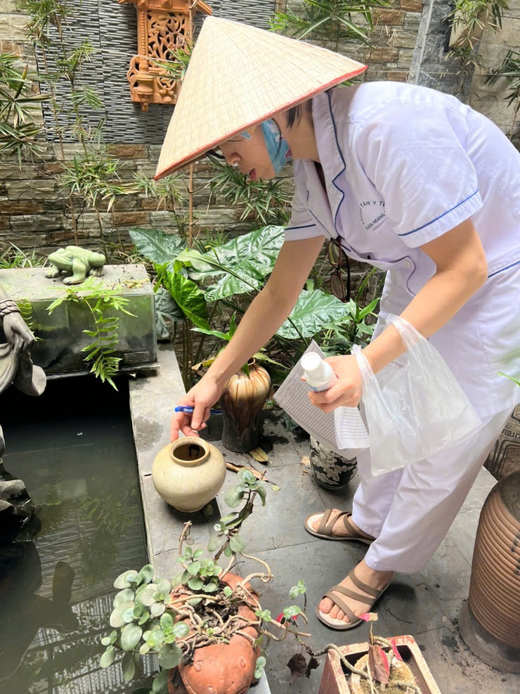 PHƯỜNG TƯƠNG MAI Tổ chức chiến dịch vệ sinh môi trường, diệt bọ gậy, diệt muỗi chủ động phòng, chống sốt xuất huyết đợt I năm 2025
- Ảnh 3.