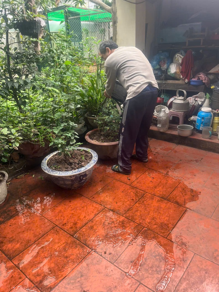 PHƯỜNG TƯƠNG MAI Tổ chức chiến dịch vệ sinh môi trường, diệt bọ gậy, diệt muỗi chủ động phòng, chống sốt xuất huyết đợt I năm 2025
- Ảnh 4.