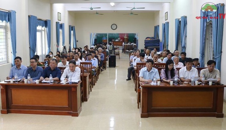 Đồng chí Đàm Công Lợi- Phó Bí thư Thường trực Huyện ủy dự sinh hoạt chi bộ chuyên đề tại chi bộ thôn Yên Nội xã Đồng Quang- Ảnh 1.