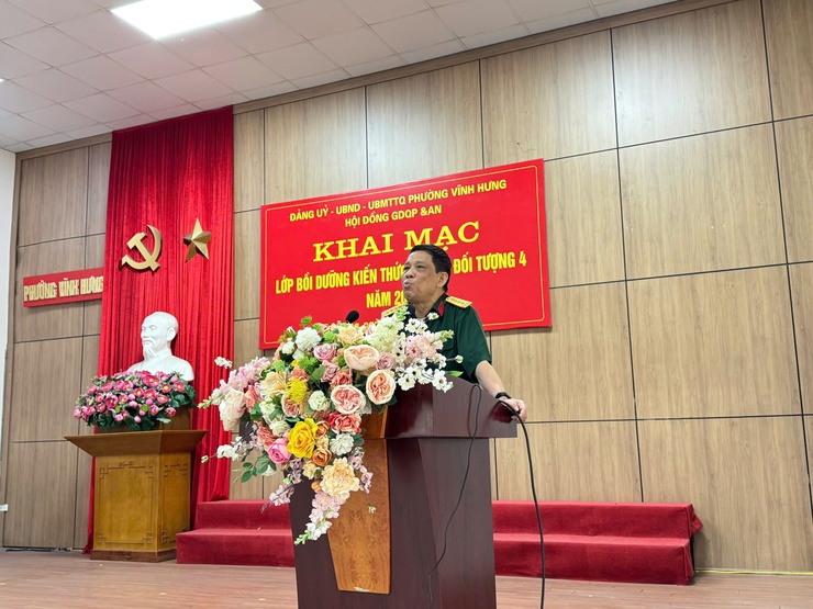 Phường Vĩnh Hưng tổ chức lớp bồi dưỡng kiến thức quốc phòng đối tượng 4 năm 2025- Ảnh 3.