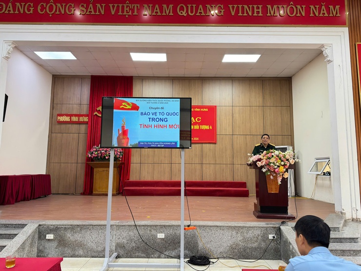 Phường Vĩnh Hưng tổ chức lớp bồi dưỡng kiến thức quốc phòng đối tượng 4 năm 2025- Ảnh 2.