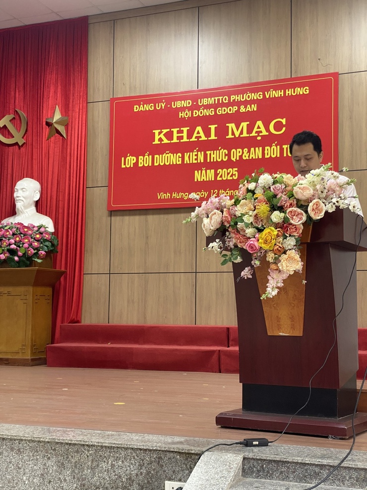 Phường Vĩnh Hưng tổ chức lớp bồi dưỡng kiến thức quốc phòng đối tượng 4 năm 2025- Ảnh 6.
