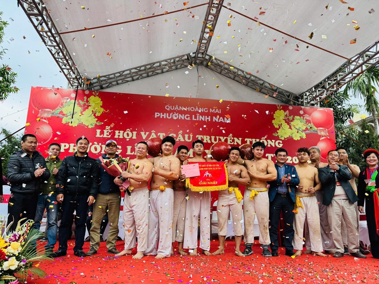 Nét đẹp văn hóa phi vật thể lễ hội vật cầu phường Lĩnh Nam, quận Hoàng Mai, Hà Nội

- Ảnh 1.