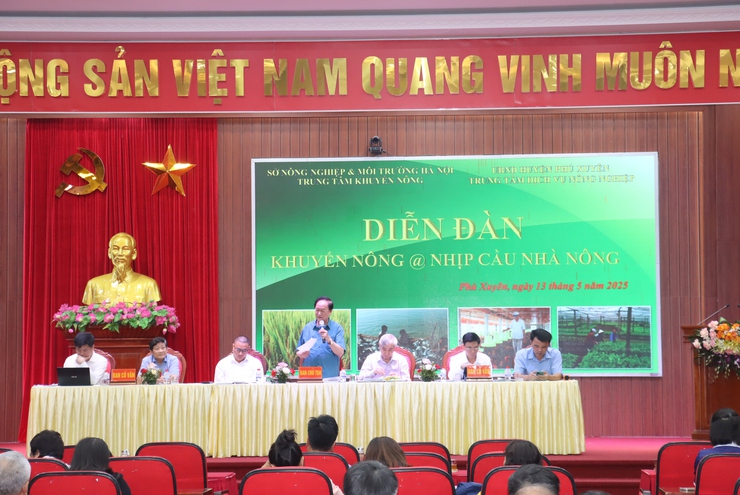 Diễn đàn Khuyến nông @ Nhịp cầu nhà nông giúp nông dân huyện Phú Xuyên nâng cao kiến thức, áp dụng kỹ thuật vào sản xuất- Ảnh 2. Diễn đàn Khuyến nông @ Nhịp cầu nhà nông giúp nông dân huyện Phú Xuyên nâng cao kiến thức, áp dụng kỹ thuật vào sản xuất- Ảnh 2.