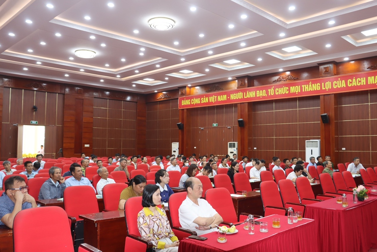 Diễn đàn Khuyến nông @ Nhịp cầu nhà nông giúp nông dân huyện Phú Xuyên nâng cao kiến thức, áp dụng kỹ thuật vào sản xuất- Ảnh 3. Diễn đàn Khuyến nông @ Nhịp cầu nhà nông giúp nông dân huyện Phú Xuyên nâng cao kiến thức, áp dụng kỹ thuật vào sản xuất- Ảnh 3.