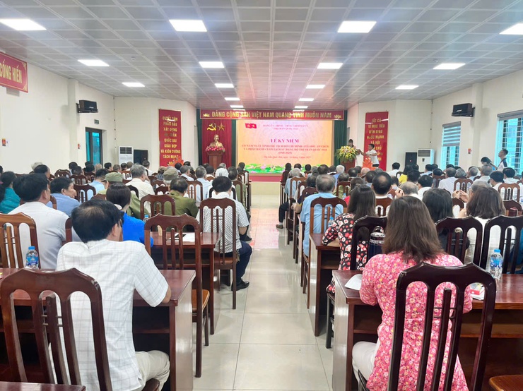 Thị trấn Quốc Oai tổ chức lễ kỷ niệm 135 năm Ngày sinh Chủ tịch Hồ Chí Minh, phát hành cuốn Lịch sử Đảng bộ, Nhân dân thị trấn giai đoạn 1945-2025- Ảnh 8.
