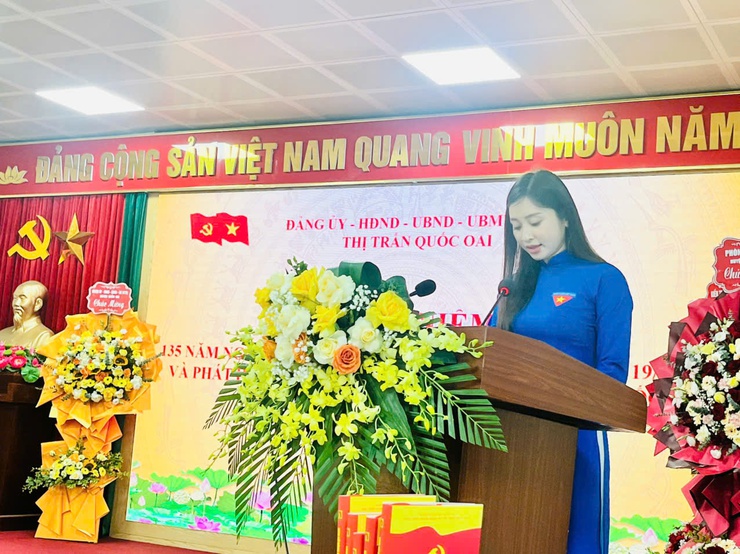 Thị trấn Quốc Oai tổ chức lễ kỷ niệm 135 năm Ngày sinh Chủ tịch Hồ Chí Minh, phát hành cuốn Lịch sử Đảng bộ, Nhân dân thị trấn giai đoạn 1945-2025- Ảnh 13.