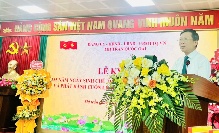 Thị trấn Quốc Oai tổ chức lễ kỷ niệm 135 năm Ngày sinh Chủ tịch Hồ Chí Minh, phát hành cuốn Lịch sử Đảng bộ, Nhân dân thị trấn giai đoạn 1945-2025- Ảnh 17.