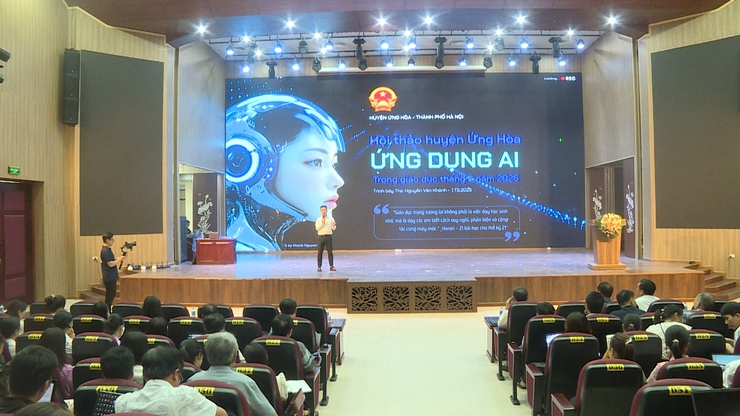 Hội thảo “Ứng dụng AI trong giáo dục” huyện Ứng Hoà năm 2025- Ảnh 3.
