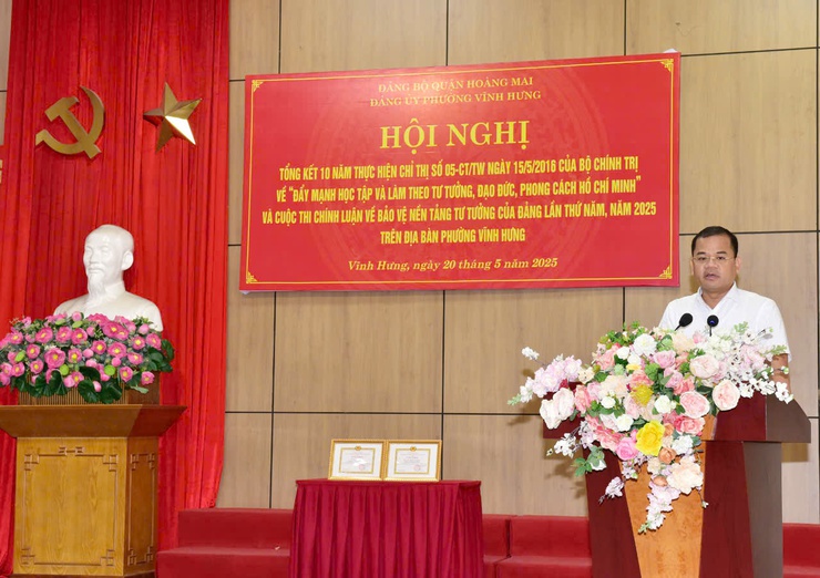 Đảng bộ phường Vĩnh Hưng  tổ chức hội nghị Tổng kết 10 năm thực hiện Chỉ thị số 05-CT/TW của Bộ Chính trị “Đẩy mạnh học tập và làm theo tư tưởng, đạo đức, phong cách Hồ Chí Minh- Ảnh 4.