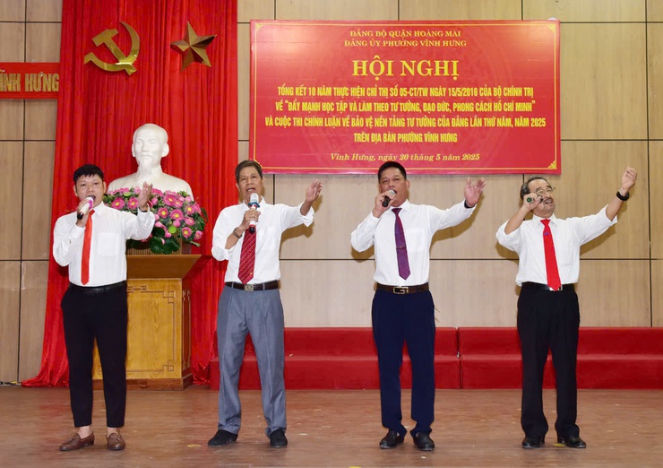 Đảng bộ phường Vĩnh Hưng  tổ chức hội nghị Tổng kết 10 năm thực hiện Chỉ thị số 05-CT/TW của Bộ Chính trị “Đẩy mạnh học tập và làm theo tư tưởng, đạo đức, phong cách Hồ Chí Minh- Ảnh 16.