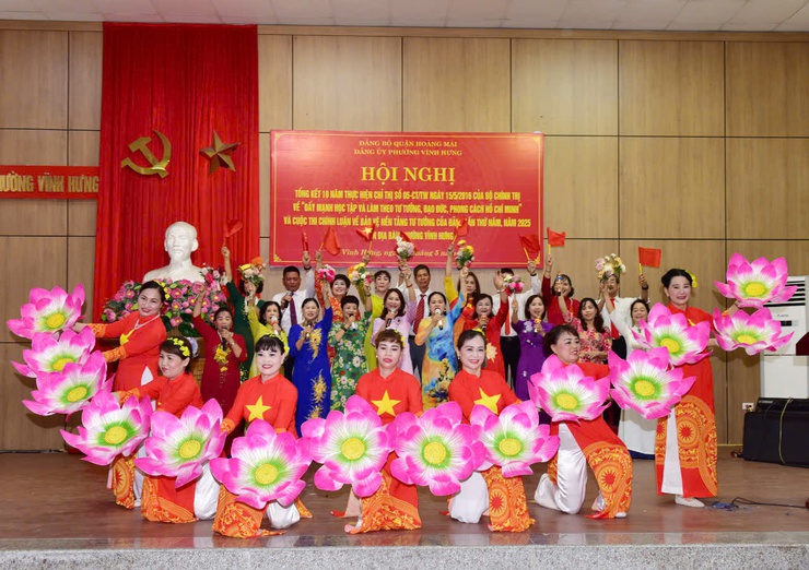 Đảng bộ phường Vĩnh Hưng  tổ chức hội nghị Tổng kết 10 năm thực hiện Chỉ thị số 05-CT/TW của Bộ Chính trị “Đẩy mạnh học tập và làm theo tư tưởng, đạo đức, phong cách Hồ Chí Minh- Ảnh 14.