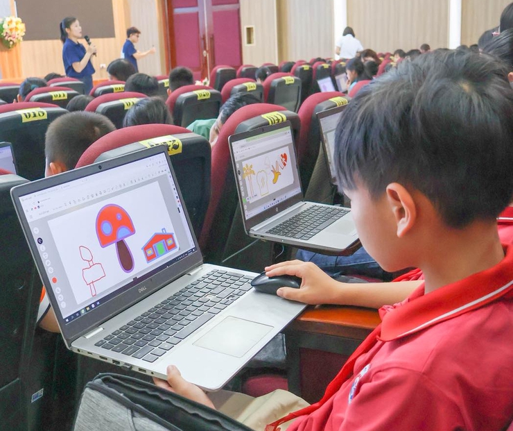 Trại hè AI năm 2025 với chủ đề: “Khám phá AI – Thông minh,Có trách nhiệm”.- Ảnh 3.
