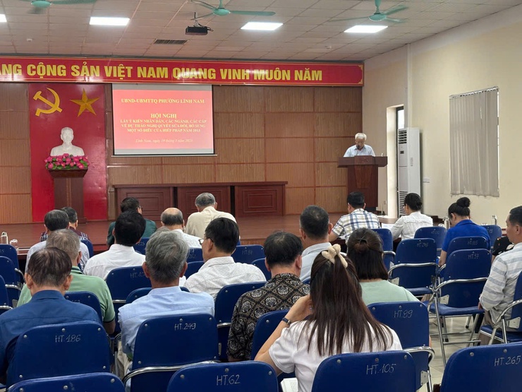 Phường Lĩnh Nam tổ chức lấy ý kiến nhân dân tham gia dự thảo Nghị quyết sửa đổi, bổ sung một số điều của Hiến pháp năm 2013- Ảnh 1.