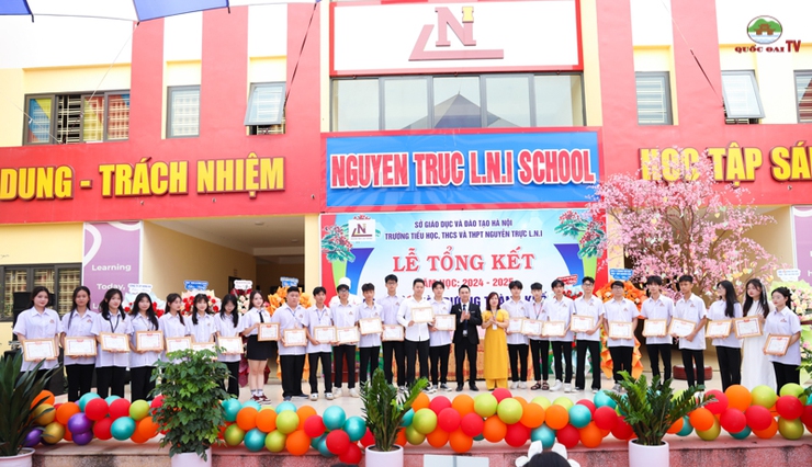 Trường Phổ thông Nguyễn Trực tổ chức Lễ tổng kết năm học 2024-2025 và Lễ tri ân và trưởng thành cho học sinh khối 12- Ảnh 14.