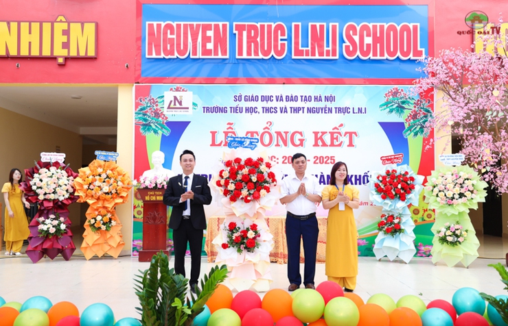 Trường Phổ thông Nguyễn Trực tổ chức Lễ tổng kết năm học 2024-2025 và Lễ tri ân và trưởng thành cho học sinh khối 12- Ảnh 3.