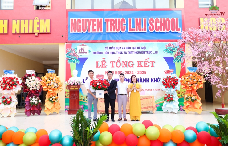 Trường Phổ thông Nguyễn Trực tổ chức Lễ tổng kết năm học 2024-2025 và Lễ tri ân và trưởng thành cho học sinh khối 12- Ảnh 8.