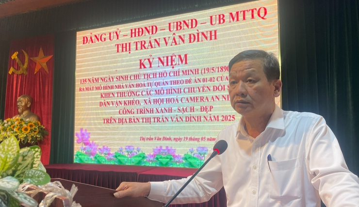 Thị trấn Vân Đình kỷ niệm 135 năm ngày sinh Chủ tịch Hồ Chí Minh, ra mắt mô hình Nhà Văn hoá tự quản, mô hình Chuyển đổi số.- Ảnh 2.