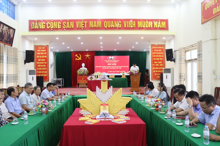 Tri Thủy: Ra mắt cuốn sách “Lịch sử Đảng bộ xã Tri Thủy, giai đoạn 1930 – 2025”- Ảnh 1.