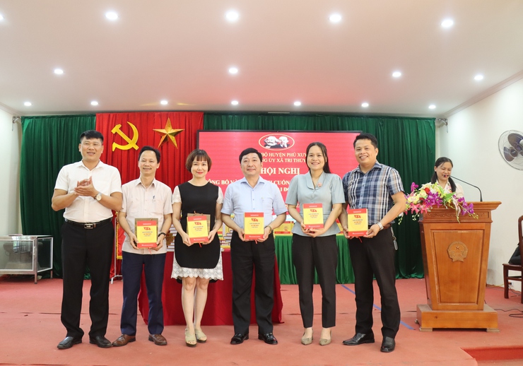 Tri Thủy: Ra mắt cuốn sách “Lịch sử Đảng bộ xã Tri Thủy, giai đoạn 1930 – 2025”- Ảnh 4.