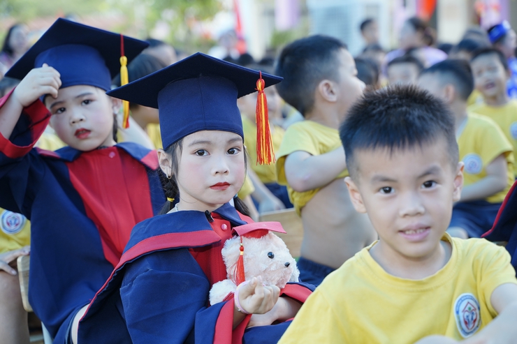 Trường mầm non Khai Thái tổ chức tổng kết, tuyên dương khen thưởng, liên hoan chia tay bé 5-6 tuổi ra trường năm học 2024-2025- Ảnh 14.