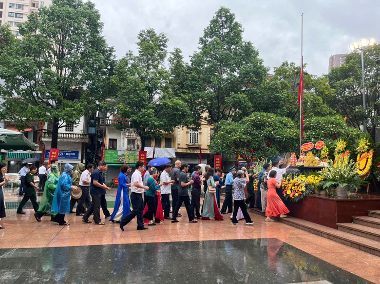 Lễ tưởng niệm 81 năm ngày hy sinh của đồng chí Hoàng Văn Thụ- Nguyên UVTV BCH  Trung ương Đảng, nguyên Bí thư Xứ ủy Bắc Kỳ (24/5/1944 – 24/5/2025)
- Ảnh 5.