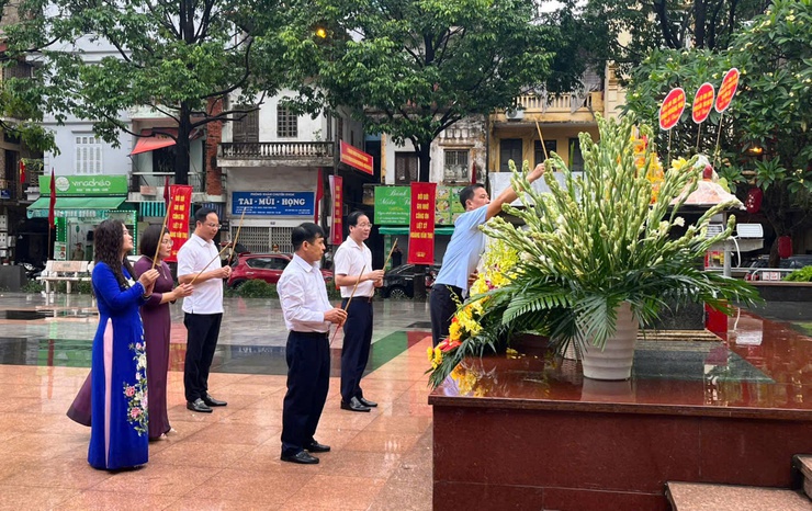 Lễ tưởng niệm 81 năm ngày hy sinh của đồng chí Hoàng Văn Thụ- Nguyên UVTV BCH  Trung ương Đảng, nguyên Bí thư Xứ ủy Bắc Kỳ (24/5/1944 – 24/5/2025)
- Ảnh 3.