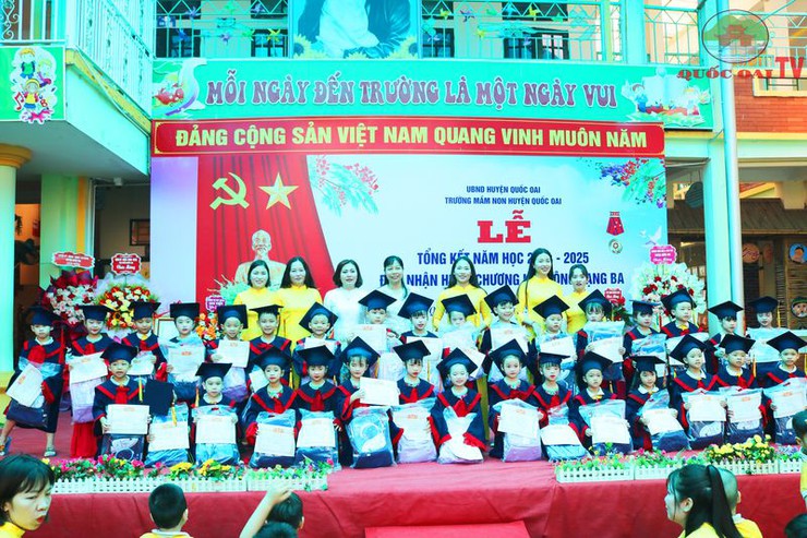 Trường Mầm non Huyện Quốc Oai vinh dự được nhận Huân chương Lao động Hạng Ba- Ảnh 6.