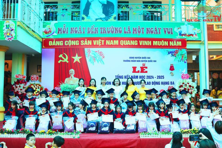 Trường Mầm non Huyện Quốc Oai vinh dự được nhận Huân chương Lao động Hạng Ba- Ảnh 8.