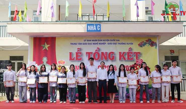 Trung tâm Giáo dục Nghề Nghiệp – Giáo dục Thường xuyên huyện đứng thứ 2 Thành phố về kết quả thi học sinh giỏi các môn văn hóa- Ảnh 15.