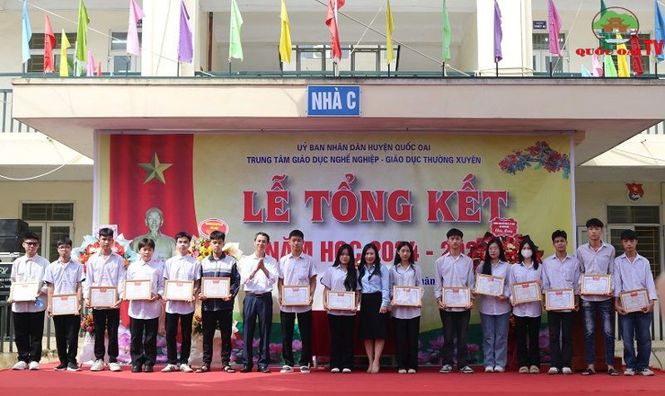 Trung tâm Giáo dục Nghề Nghiệp – Giáo dục Thường xuyên huyện đứng thứ 2 Thành phố về kết quả thi học sinh giỏi các môn văn hóa- Ảnh 18.
