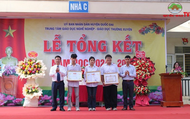 Trung tâm Giáo dục Nghề Nghiệp – Giáo dục Thường xuyên huyện đứng thứ 2 Thành phố về kết quả thi học sinh giỏi các môn văn hóa- Ảnh 24.
