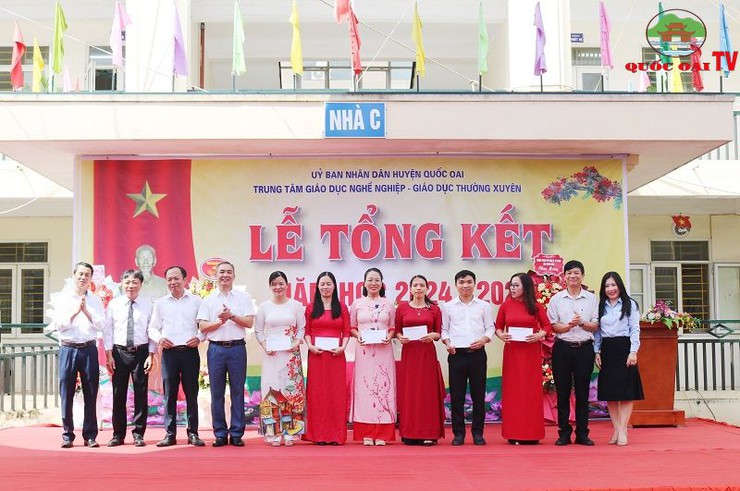 Trung tâm Giáo dục Nghề Nghiệp – Giáo dục Thường xuyên huyện đứng thứ 2 Thành phố về kết quả thi học sinh giỏi các môn văn hóa- Ảnh 10.