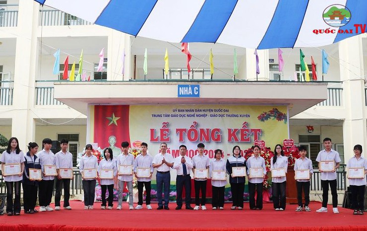 Trung tâm Giáo dục Nghề Nghiệp – Giáo dục Thường xuyên huyện đứng thứ 2 Thành phố về kết quả thi học sinh giỏi các môn văn hóa- Ảnh 12.