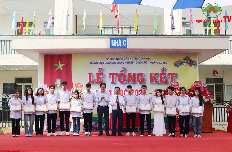 Trung tâm Giáo dục Nghề Nghiệp – Giáo dục Thường xuyên huyện đứng thứ 2 Thành phố về kết quả thi học sinh giỏi các môn văn hóa- Ảnh 13.